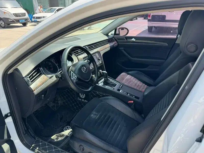 2018 Volkswagen Magotan Facelift 330TSI DSG Luxury Model — миниатюра 8