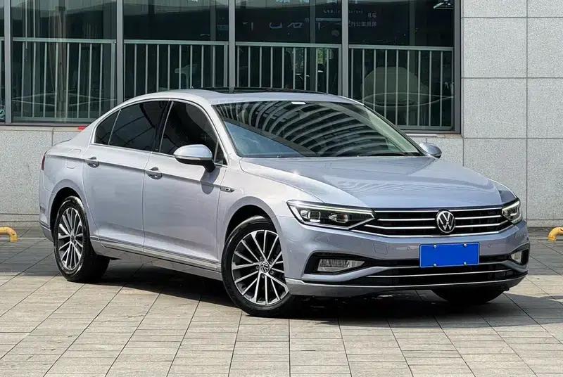 2020 Volkswagen Passat 330TSI DSG Luxury — миниатюра 2