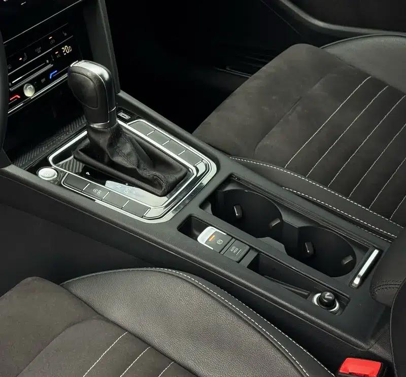 2020 Volkswagen Passat 330TSI DSG Luxury — миниатюра 13