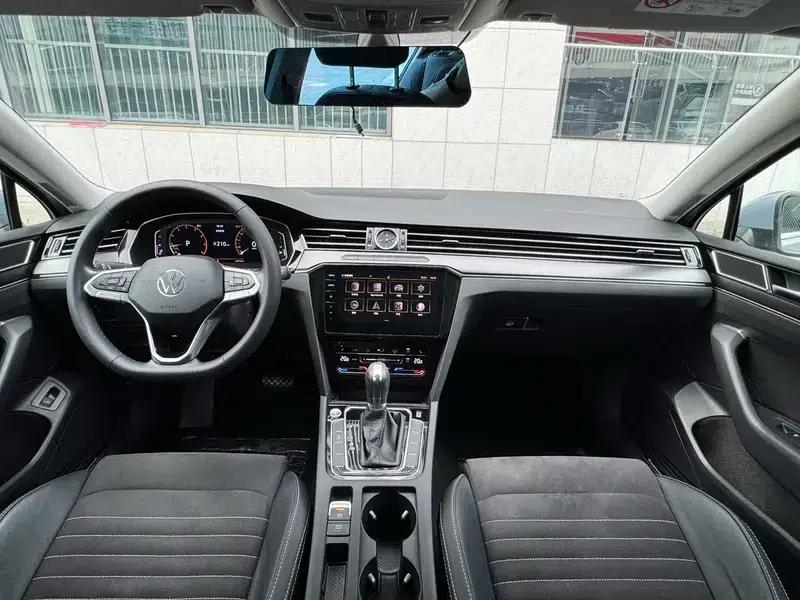 2020 Volkswagen Passat 330TSI DSG Luxury — миниатюра 10