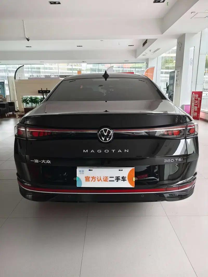 2024 Volkswagen Passat 380TSI Supreme Edition — миниатюра 3
