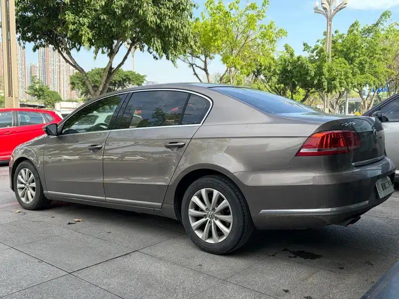 2013 Volkswagen Passat 1.8TSI Leading Edition — миниатюра 4