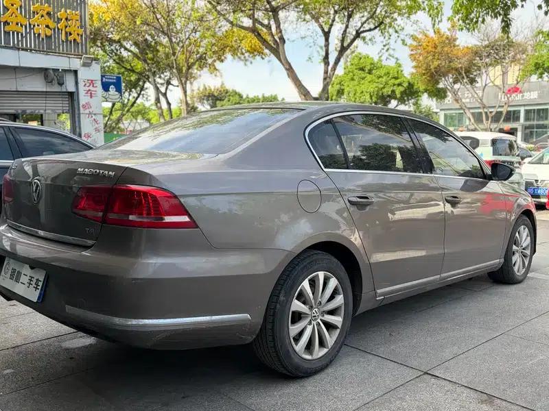 2013 Volkswagen Passat 1.8TSI Leading Edition — миниатюра 5