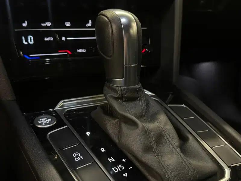 Volkswagen Passat 2021 330TSI DSG 30th Anniversary Edition — миниатюра 16