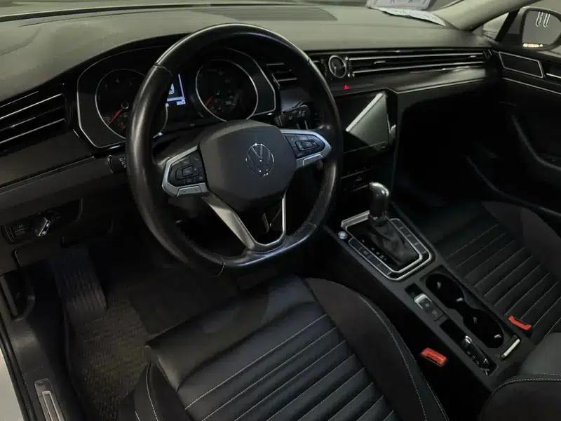 Volkswagen Passat 2021 330TSI DSG 30th Anniversary Edition — миниатюра 18