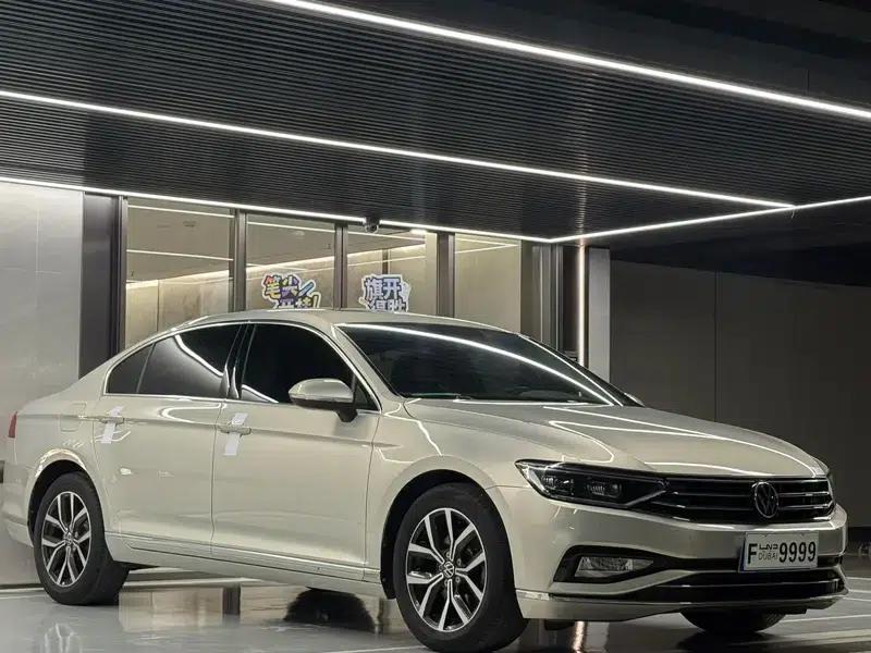 Volkswagen Passat 2021 330TSI DSG 30th Anniversary Edition — миниатюра 3