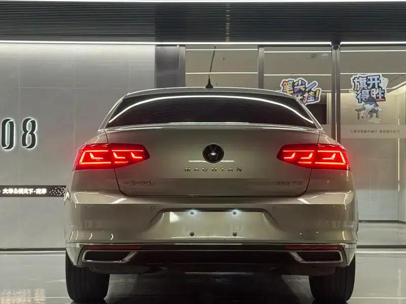 Volkswagen Passat 2021 330TSI DSG 30th Anniversary Edition — миниатюра 5