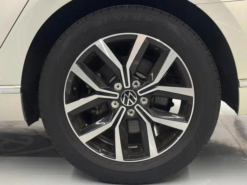Volkswagen Passat 2021 330TSI DSG 30th Anniversary Edition — миниатюра 7
