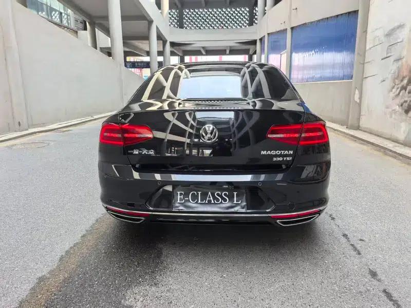 2017 Volkswagen Passat 330TSI DSG Luxury — миниатюра 4