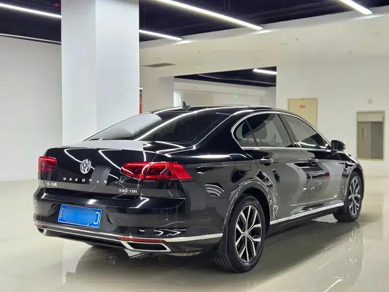 2020 Volkswagen Passat 330TSI DSG Leading Edition — миниатюра 4