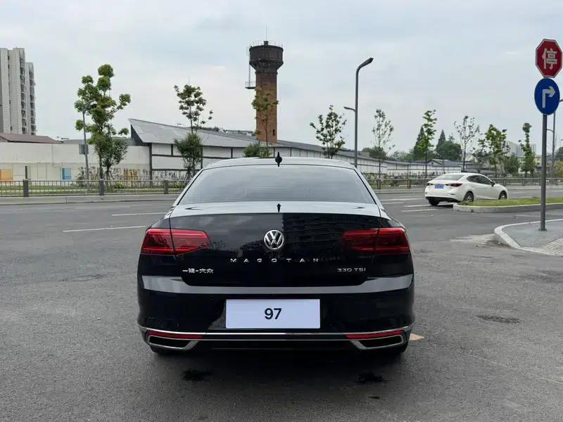 2020 Volkswagen Passat 330TSI DSG Leading Edition — миниатюра 4
