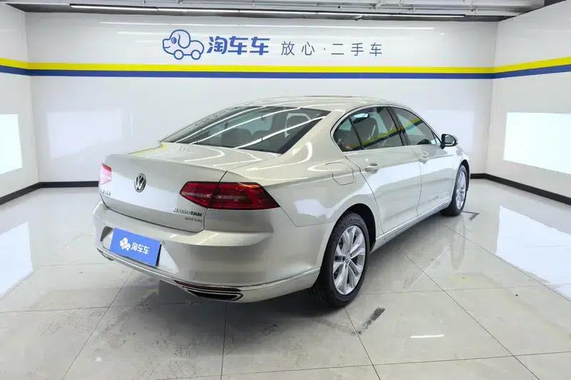 2018 Volkswagen Magotan 330TSI DSG Luxury — миниатюра 3