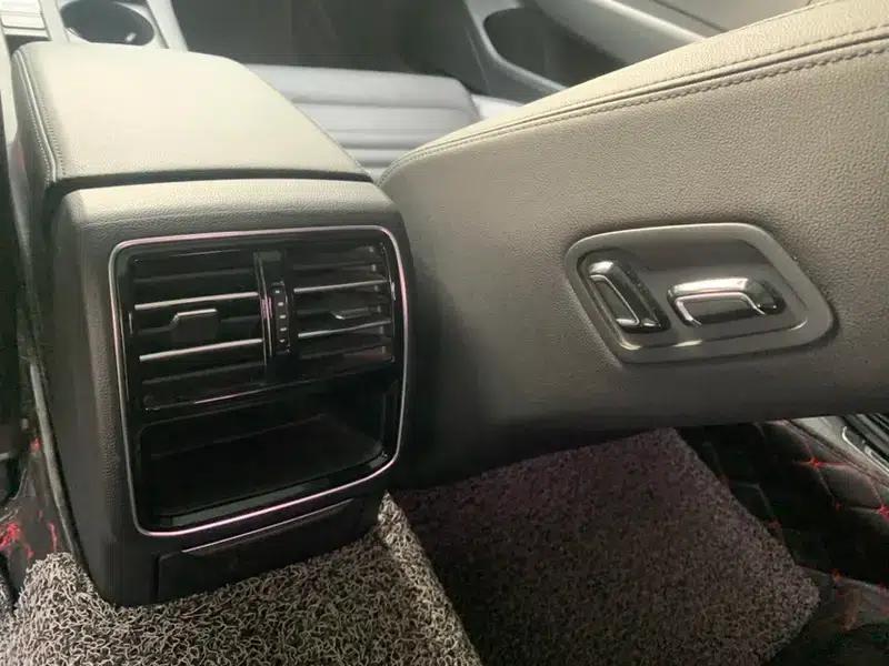 2017 Volkswagen Magotan 330TSI DSG Leading Edition — миниатюра 11
