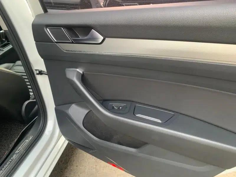 2017 Volkswagen Magotan 330TSI DSG Leading Edition — миниатюра 21