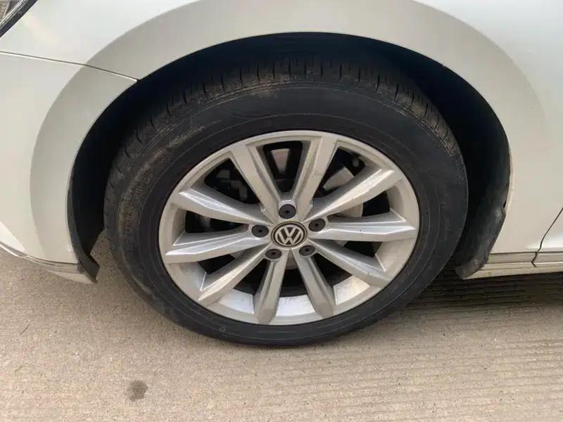 2017 Volkswagen Magotan 330TSI DSG Leading Edition — миниатюра 10