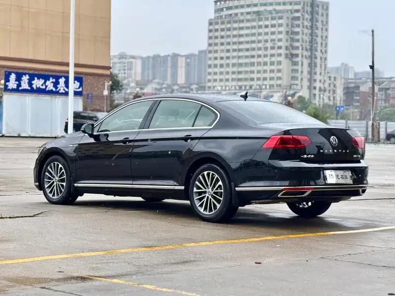 2020 Volkswagen Passat 330TSI DSG Luxury — миниатюра 4