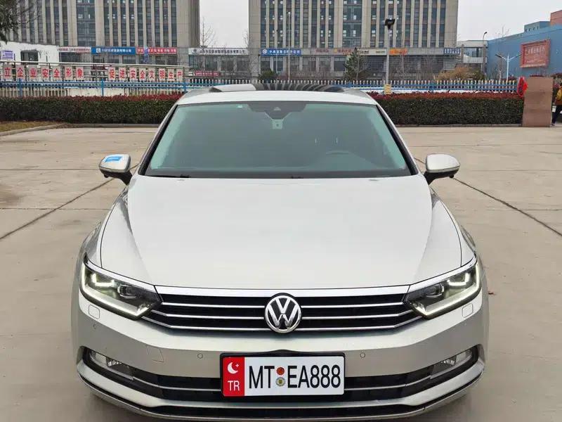 2018 Volkswagen Passat 330TSI DSG Premium — миниатюра 2