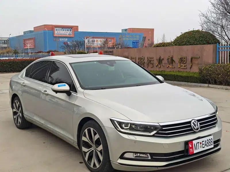 2018 Volkswagen Passat 330TSI DSG Premium — миниатюра 3