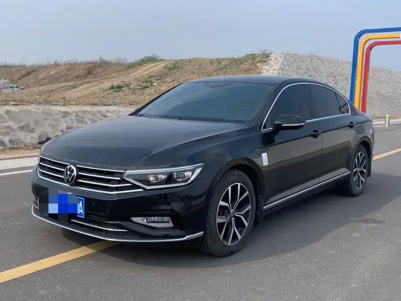 2020 Volkswagen Passat 330TSI DSG Leading Edition — миниатюра 1