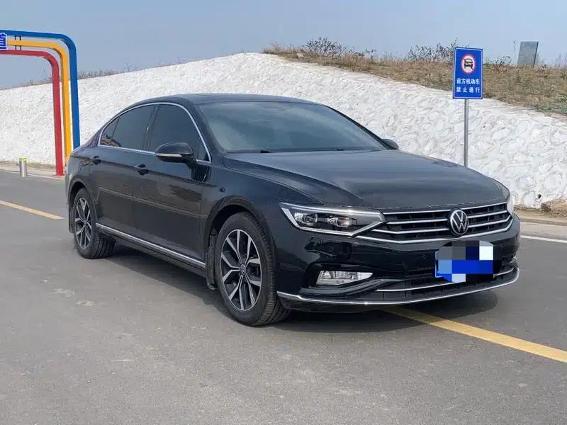 2020 Volkswagen Passat 330TSI DSG Leading Edition — миниатюра 3