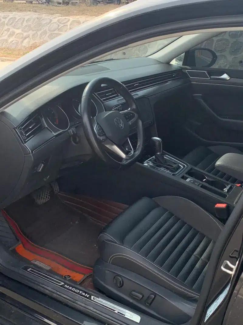 2020 Volkswagen Passat 330TSI DSG Leading Edition — миниатюра 9