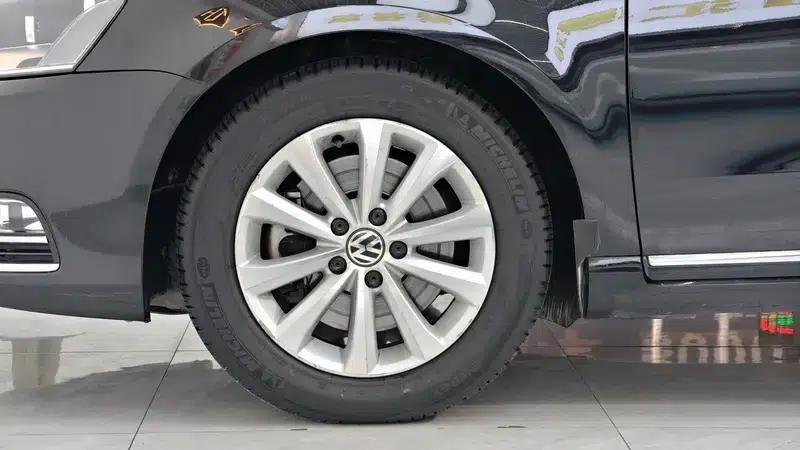 2015 Volkswagen Passat 1.8TSI Luxury — миниатюра 13