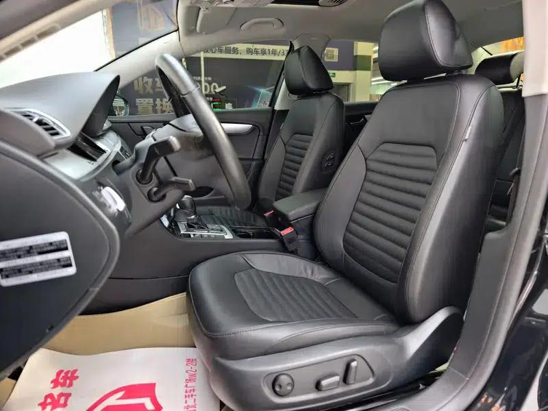 2015 Volkswagen Passat 1.8TSI Luxury — миниатюра 23