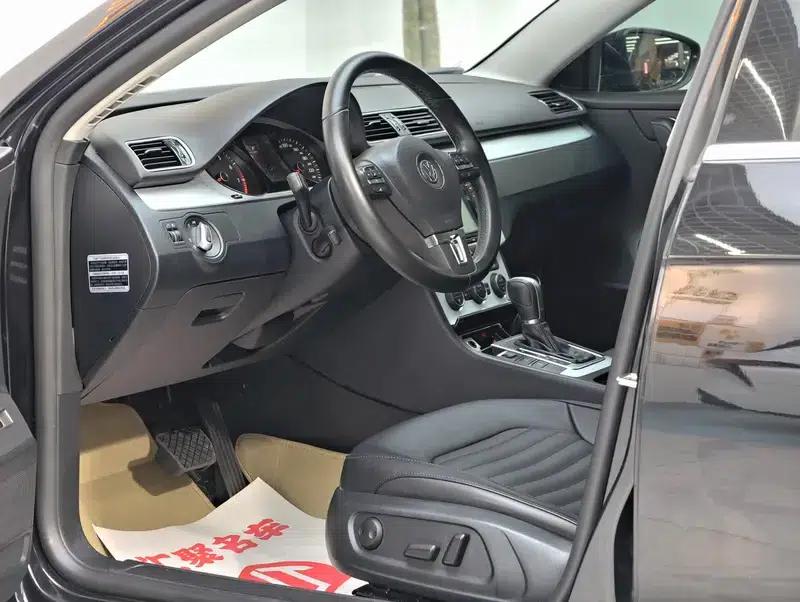 2015 Volkswagen Passat 1.8TSI Luxury — миниатюра 29