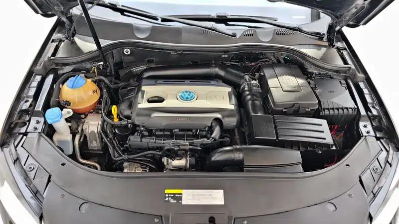 2015 Volkswagen Passat 1.8TSI Luxury — миниатюра 9