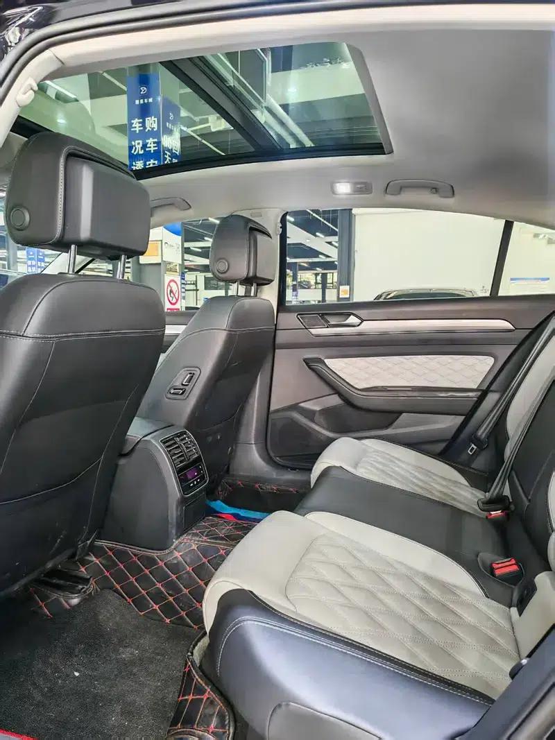 Volkswagen Magotan 2023 2 Millionth Unit Commemorative Edition 330TSI DSG Leading Model — миниатюра 9