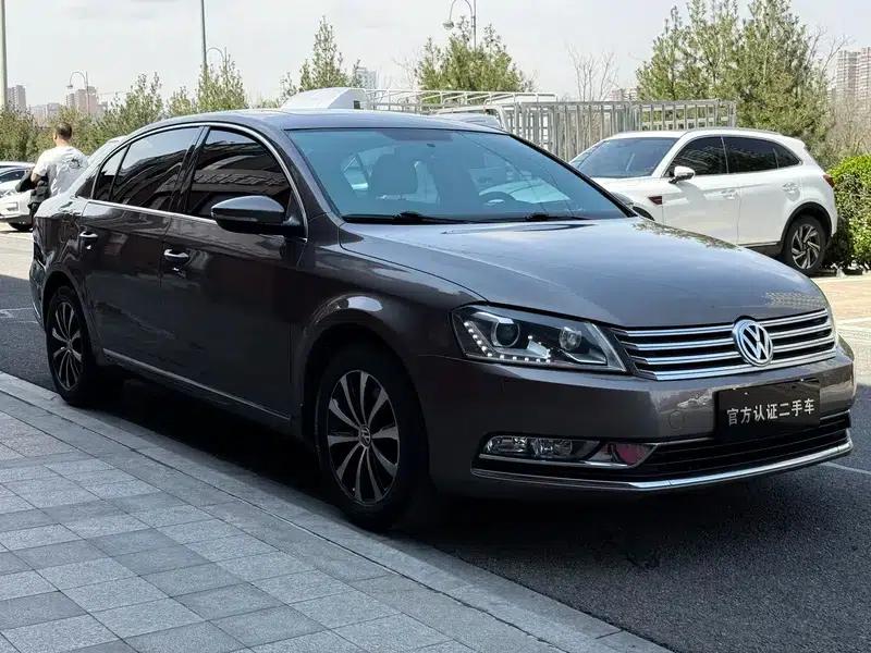 2015 Volkswagen Passat 1.8TSI Leading Edition — миниатюра 3