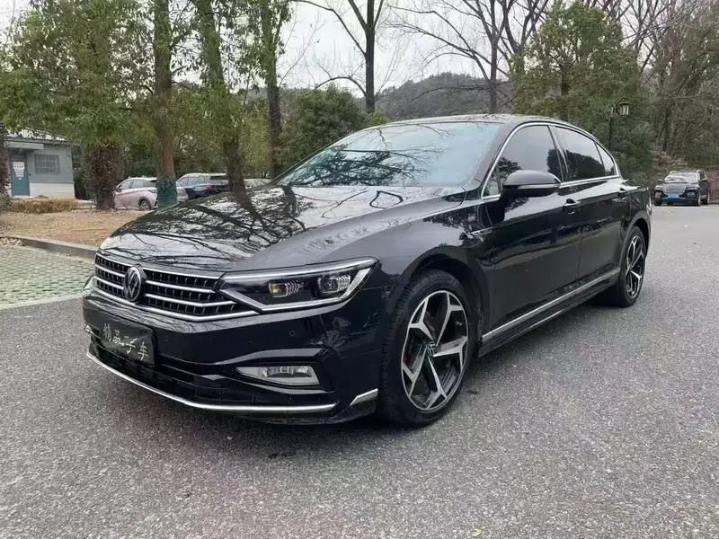 Volkswagen Magotan 2023 2 Millionth Unit Commemorative Edition 330TSI DSG Luxury — миниатюра 1