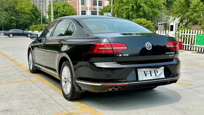 2017 Volkswagen Magotan 330TSI DSG Leading Edition — миниатюра 4