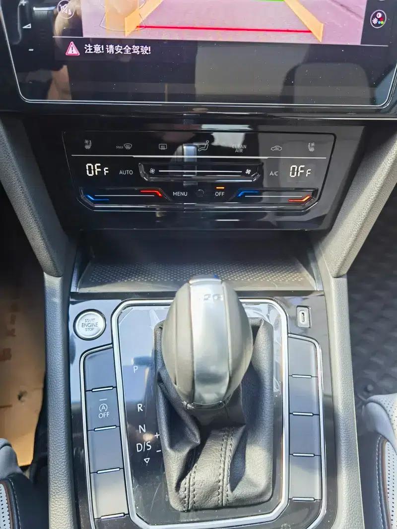 2024 Volkswagen Magotan 330TSI DSG Luxury Edition (2 Million Units Limited Edition) — миниатюра 11