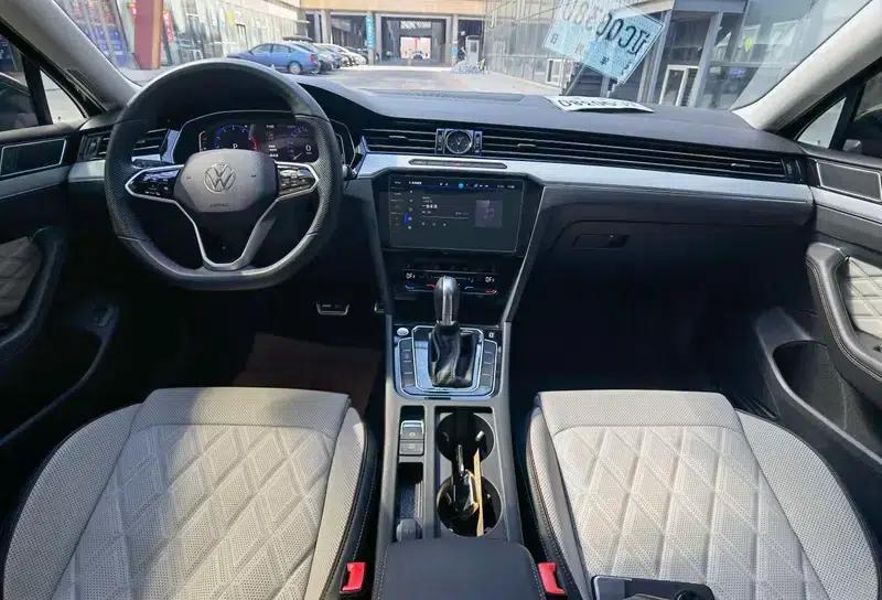 2024 Volkswagen Magotan 330TSI DSG Luxury Edition (2 Million Units Limited Edition) — миниатюра 19