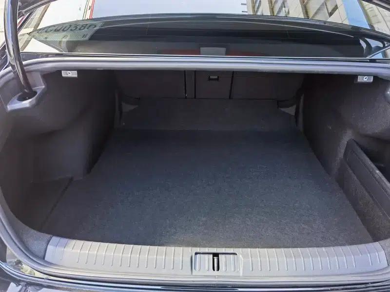 2024 Volkswagen Magotan 330TSI DSG Luxury Edition (2 Million Units Limited Edition) — миниатюра 24
