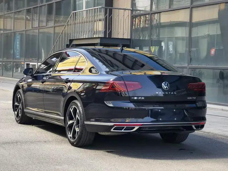 2024 Volkswagen Magotan 330TSI DSG Luxury Edition (2 Million Units Limited Edition) — миниатюра 4