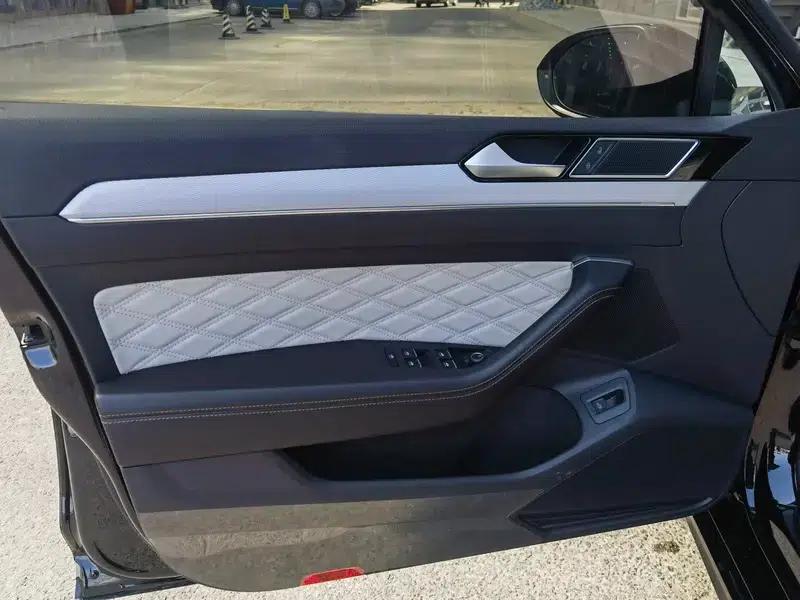 2024 Volkswagen Magotan 330TSI DSG Luxury Edition (2 Million Units Limited Edition) — миниатюра 9