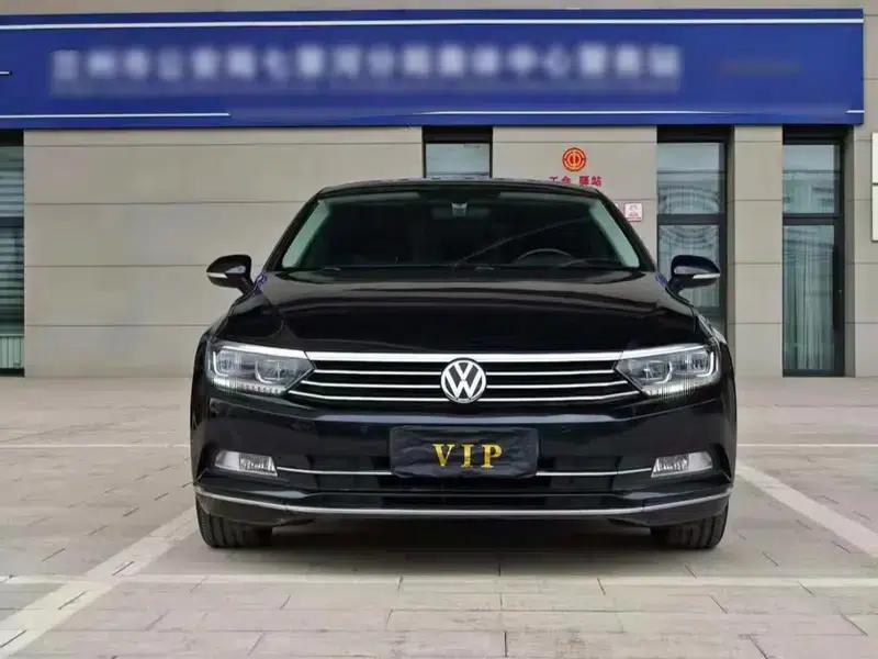 2017 Volkswagen Passat 330TSI DSG Luxury — миниатюра 2