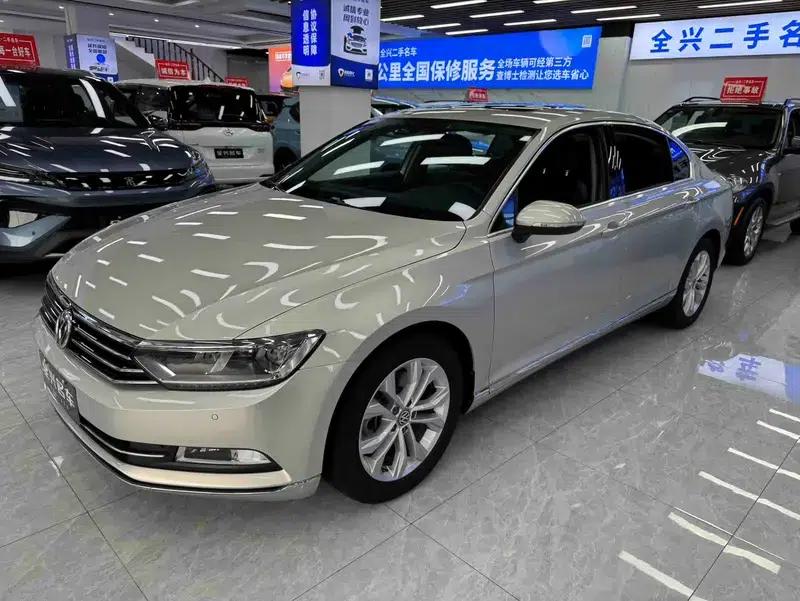 2017 Volkswagen Magotan 330TSI DSG Leading Edition — миниатюра 1