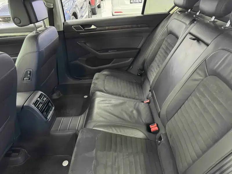 2017 Volkswagen Magotan 330TSI DSG Leading Edition — миниатюра 6