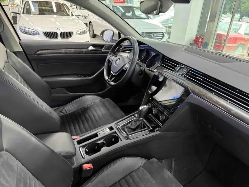 2017 Volkswagen Magotan 330TSI DSG Leading Edition — миниатюра 9