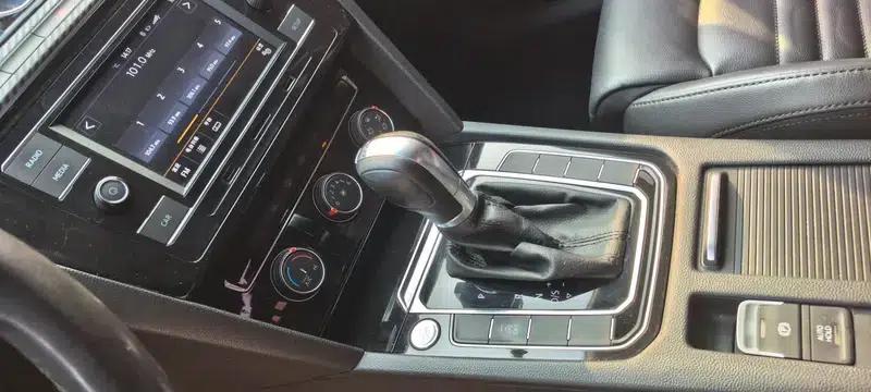 2018 Volkswagen Passat 330TSI DSG Leading Edition — миниатюра 11