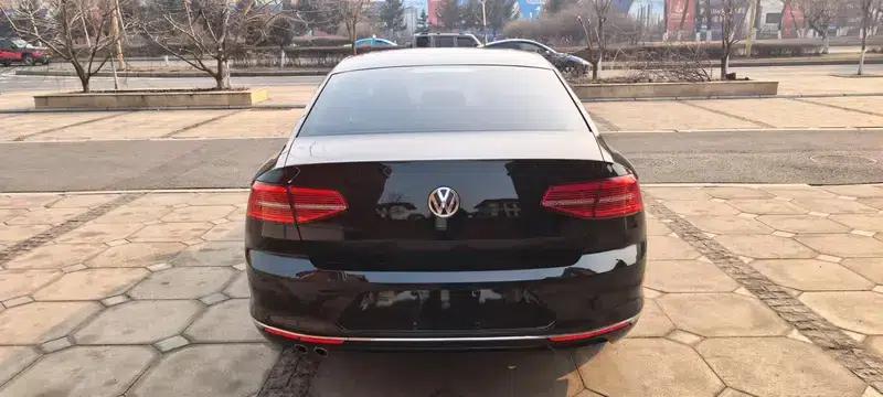 2018 Volkswagen Passat 330TSI DSG Leading Edition — миниатюра 4