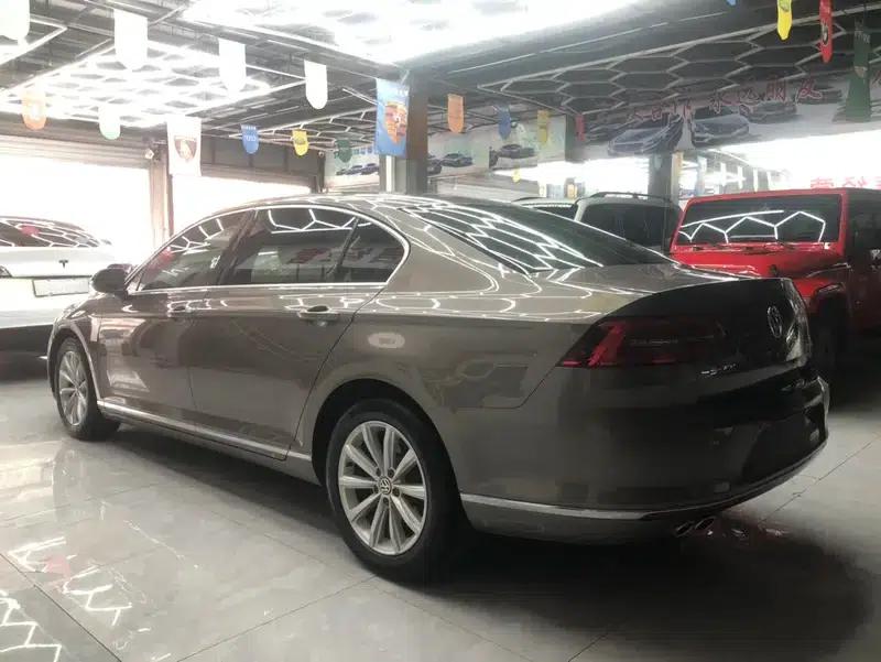 2017 Volkswagen Magotan 330TSI DSG Leading Edition — миниатюра 4
