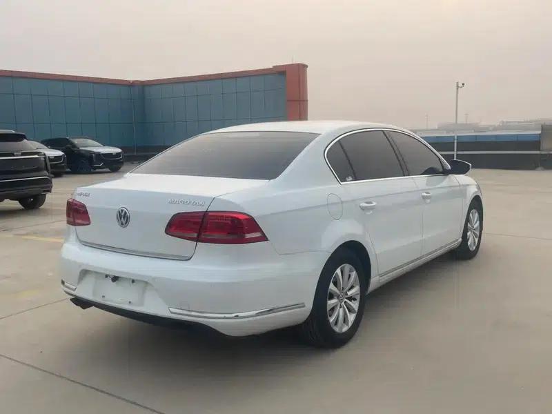2015 Volkswagen Passat 1.8TSI Luxury — миниатюра 5