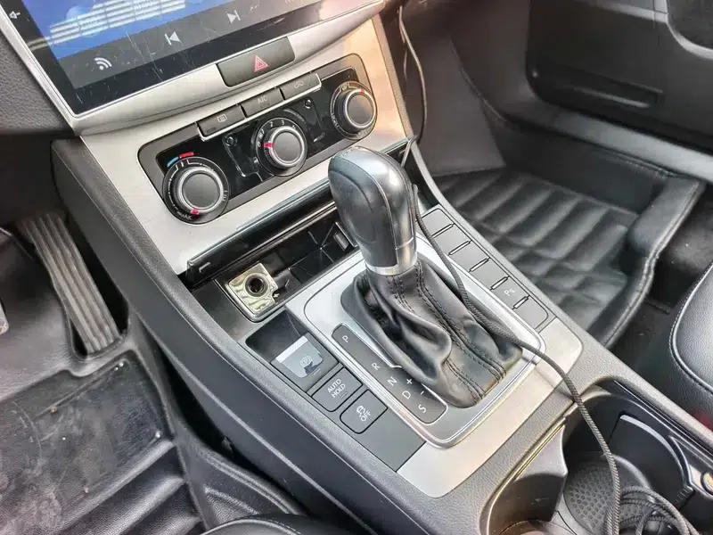 2016 Volkswagen Passat 1.8TSI Smart Comfort Edition — миниатюра 13