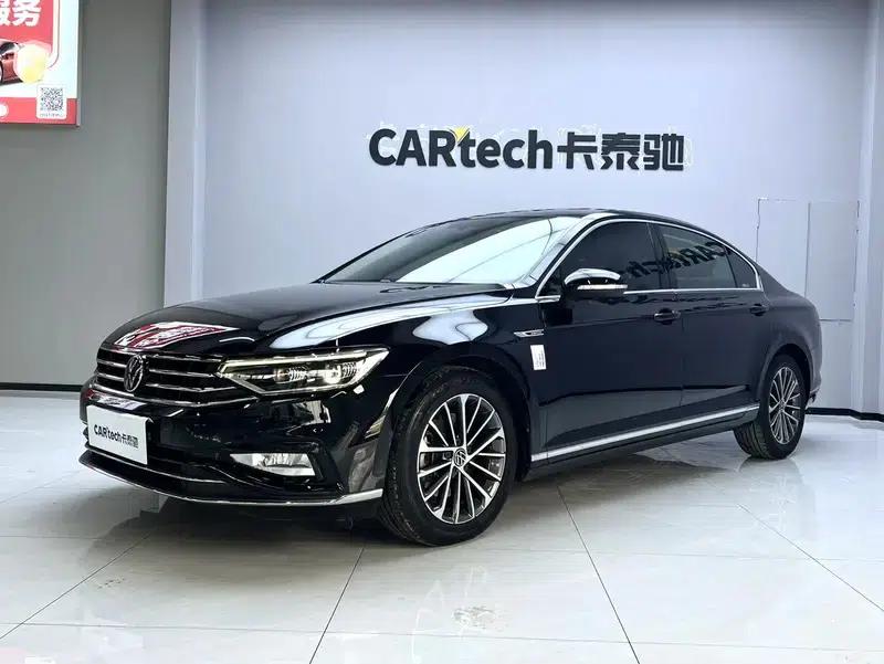 2020 Volkswagen Passat 330TSI DSG Luxury — миниатюра 1
