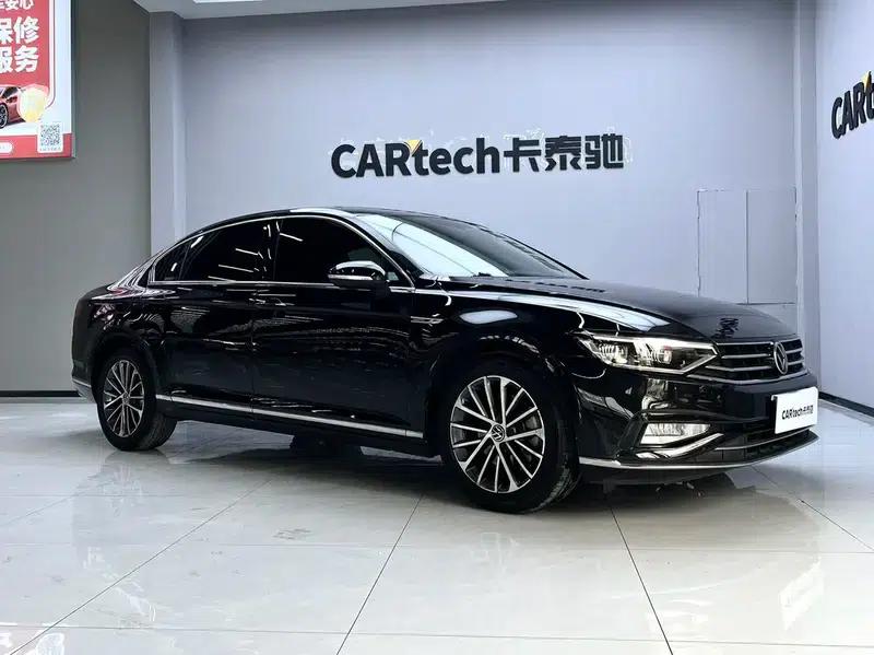 2020 Volkswagen Passat 330TSI DSG Luxury — миниатюра 3