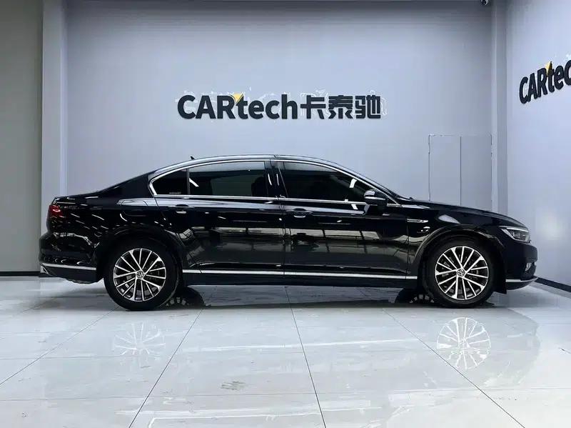 2020 Volkswagen Passat 330TSI DSG Luxury — миниатюра 8